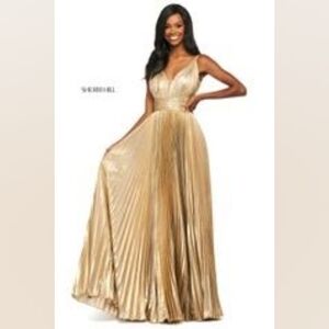 Sherri Hill #53737 Elegant Gold Pleated Lame' Prom Gown, Size 14
